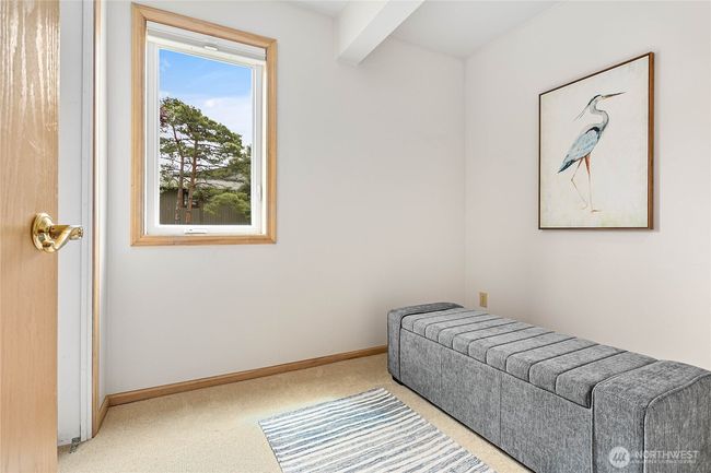 The large closet could also double as an office. | Image 19