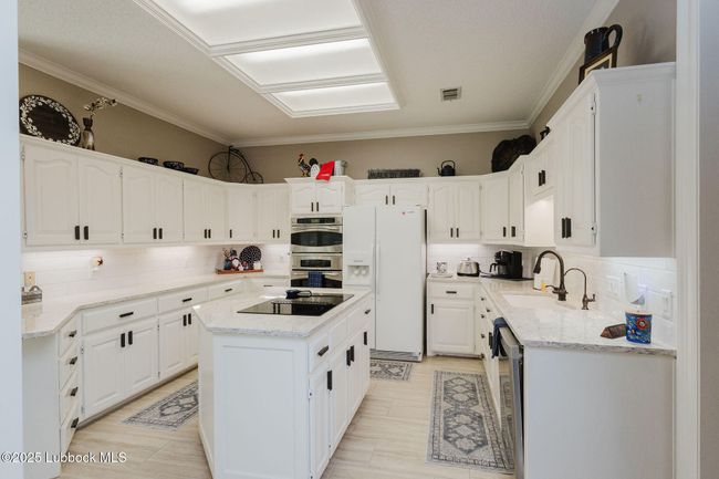 5611 85 Th St, House other with 4 bedrooms, 3 bathrooms and null parking in Lubbock TX | Image 16