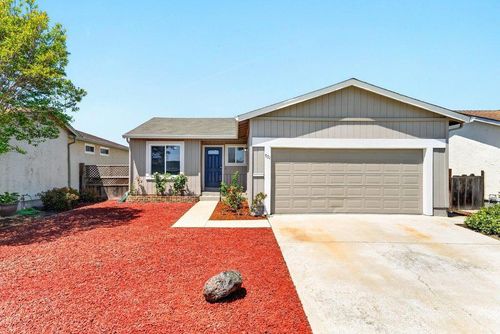 771 Bronte Ave, Watsonville, CA, 95076-3640 | Card Image