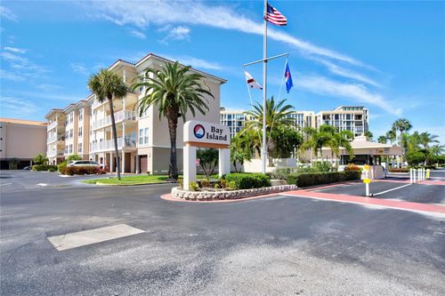 804-7600 Sun Island Dr S, SOUTH PASADENA, FL, 33707-4473 | Card Image