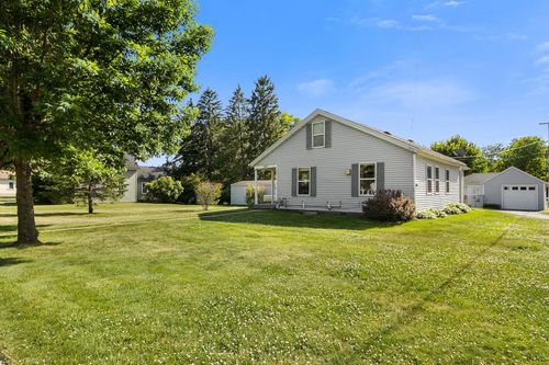 327 N Main St, PARDEEVILLE, WI, 53954-8001 | Card Image