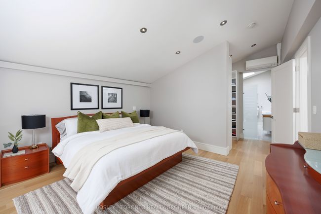 242 Sutherland Dr, House other with 6 bedrooms, 6 bathrooms and 2 parking in East York ON | Image 25