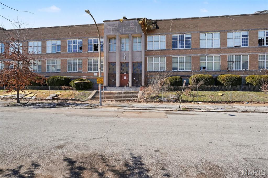Commercial Sale in St Louis