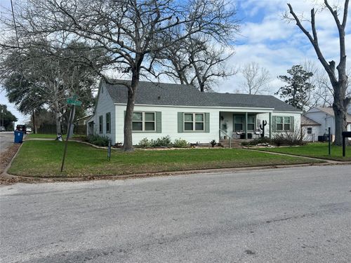 236 W Glenn St, Bellville, TX, 77418-1315 | Card Image