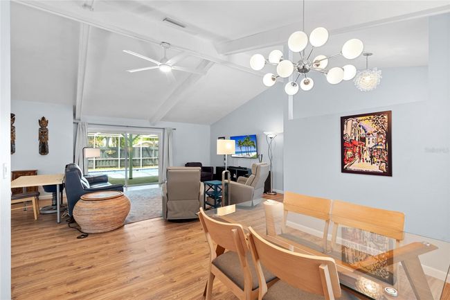 11368 93 Rd St, House other with 3 bedrooms, 2 bathrooms and null parking in LARGO FL | Image 10