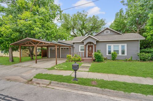 211 Second St, Denton, TX, 76201-2911 | Card Image