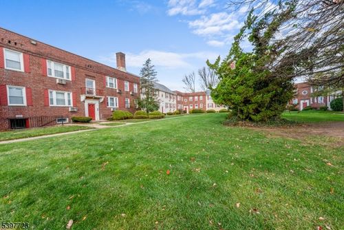 953 E Front St, Plainfield, NJ, 07062-1126 | Card Image