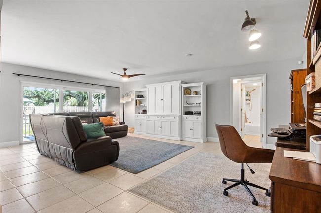 UNIT-103 - 1100 Imperial Dr, House other with 2 bedrooms, 2 bathrooms and null parking in Sarasota FL | Image 17