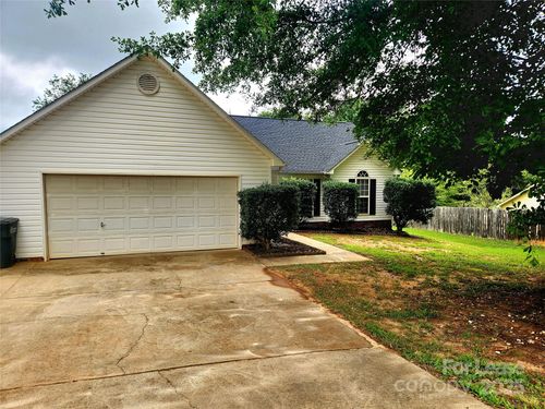 403 Winecoff St, Troutman, NC, 28166-8519 | Card Image