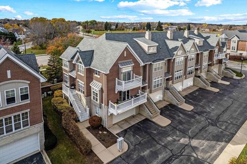3852 S Lake Drive, Saint Francis, WI, 53235 | Card Image