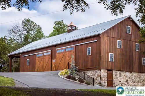 284 Hickory Dr, AUBURN, PA, 17922-8720 | Card Image