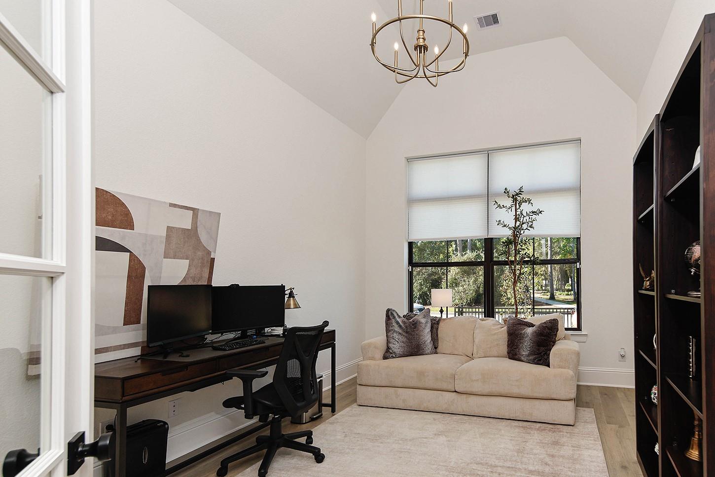 Residential Lease in Magnolia 4