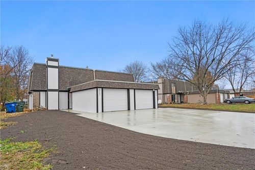 3721 Brush Creek Drive, Lawrence, KS, 66047 | Card Image