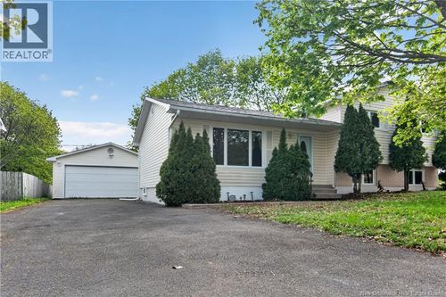 551 Lafleur St, Dieppe, NB, E1A5V2 | Card Image