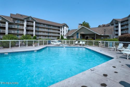 422-205 Ogle Dr, Sevierville, TN, 37863-3847 | Card Image