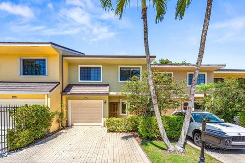 5698 Santiago Cir, Boca Raton, FL, 33433-7297 | Card Image