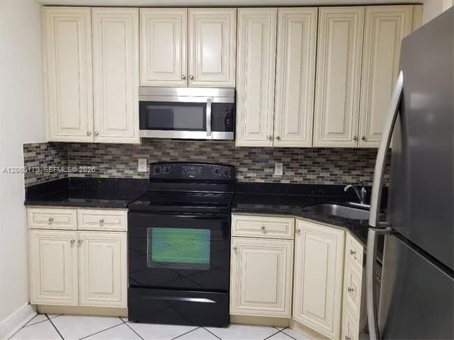 Residential Lease in Coconut Creek 3