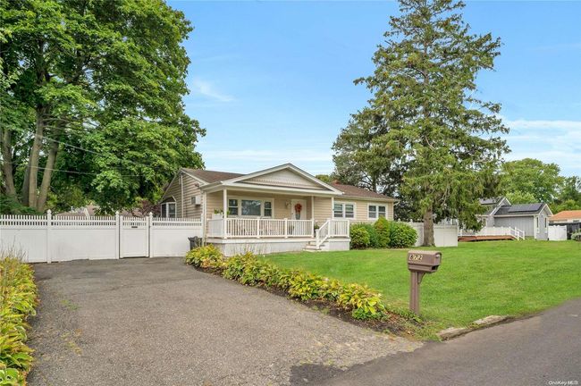872 Franklyn Ave, House other with 3 bedrooms, 1 bathrooms and null parking in Bohemia NY | Image 21