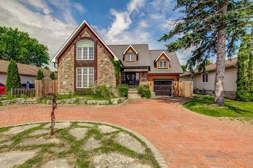 1426 Niagara Stone Rd, Niagara On The Lake, ON, L0S1J0 | Card Image