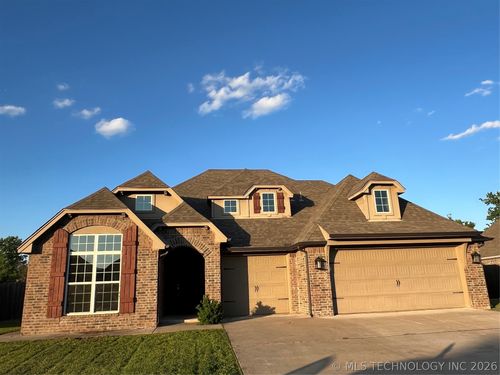 11331 Adams St, Jenks, OK, 74037-2515 | Card Image