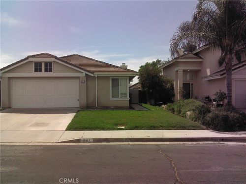 867 Sweetpea St, Hemet, CA, 92545 | Card Image