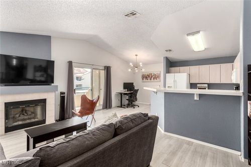 unit-204-7904 Fossil Creek Ln, Las Vegas, NV, 89145-2947 | Card Image