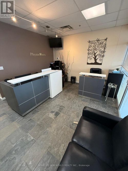 2042 Victoria Park Ave, North York, ON, M1R1V2 | Card Image