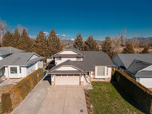 32155 Clinton Ave, Abbotsford, BC, V2T5B5 | Card Image