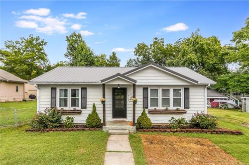 108 W 7th St, Urich, MO, 64788-9275 | Card Image