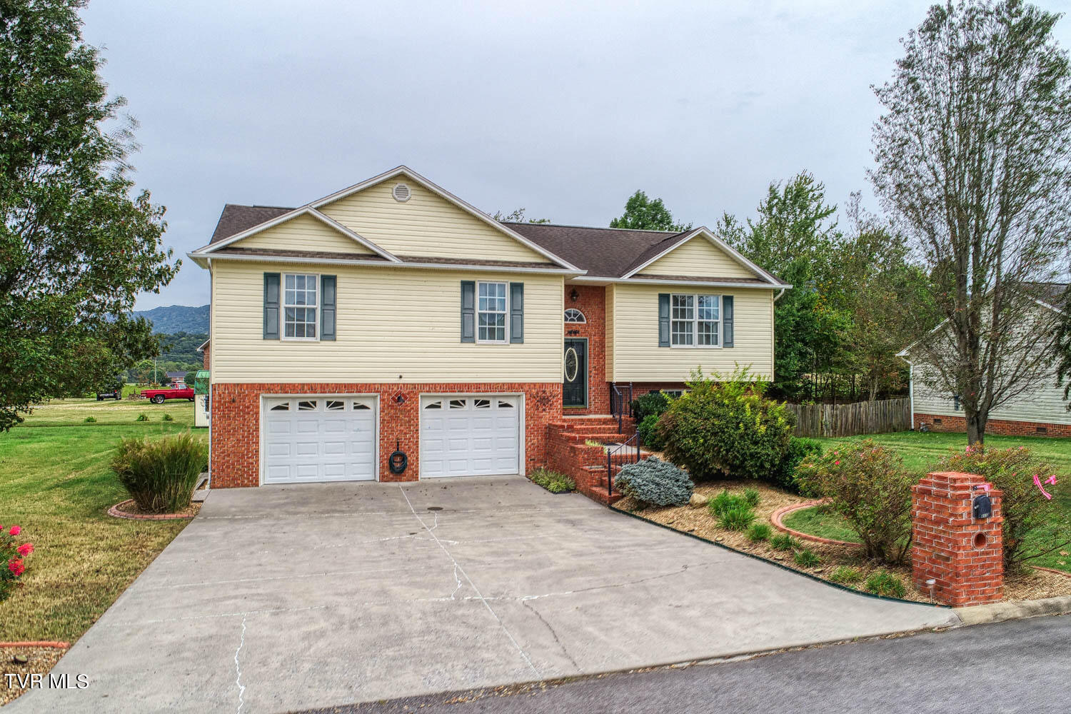 Fox Meadows Dr, Church Hill, TN 37642