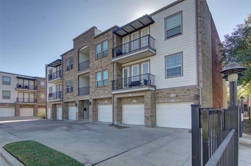 apt-3202-1020 Texas St, Fort Worth, TX, 76102-4590 | Card Image
