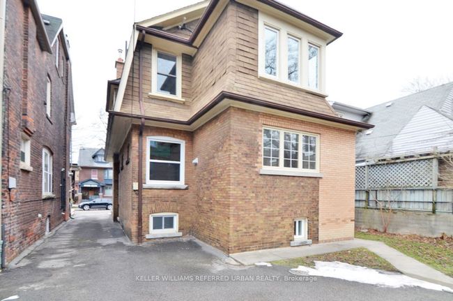 UPPER - 4 Columbine Ave, House other with 4 bedrooms, 2 bathrooms and null parking in Toronto ON | Image 33