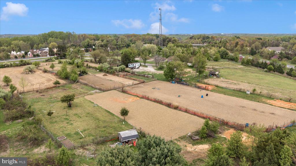 Land in BURTONSVILLE 4