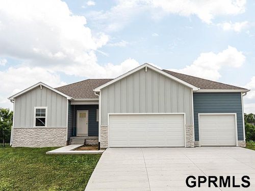 17036 Craig St, Bennington, NE, 68007-1873 | Card Image