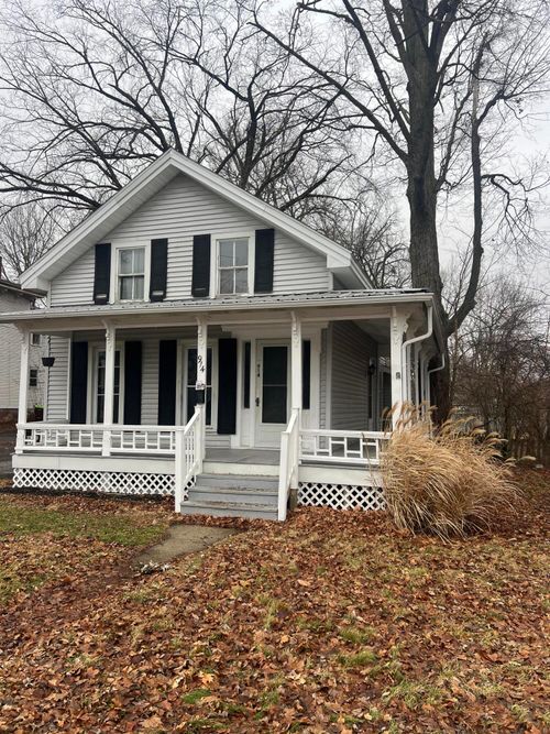 914 W Maumee St, Adrian, MI, 49221-1916 | Card Image