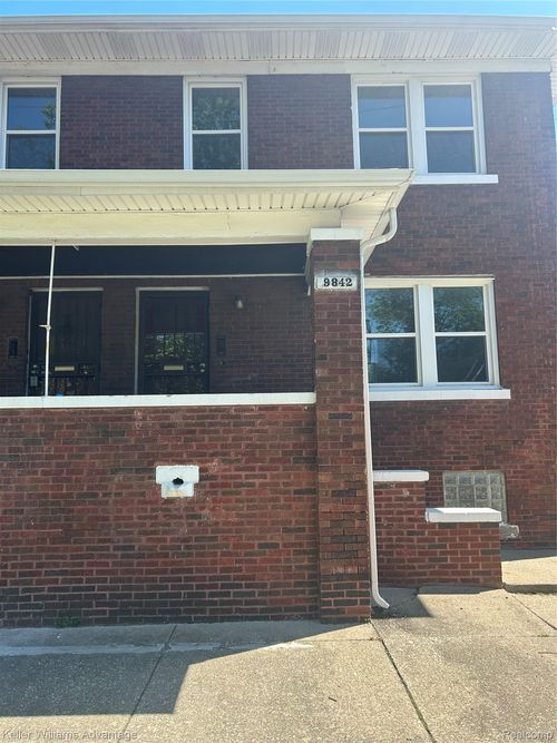 9842 Woodrow Wilson St, Detroit, MI, 48206-1712 | Card Image