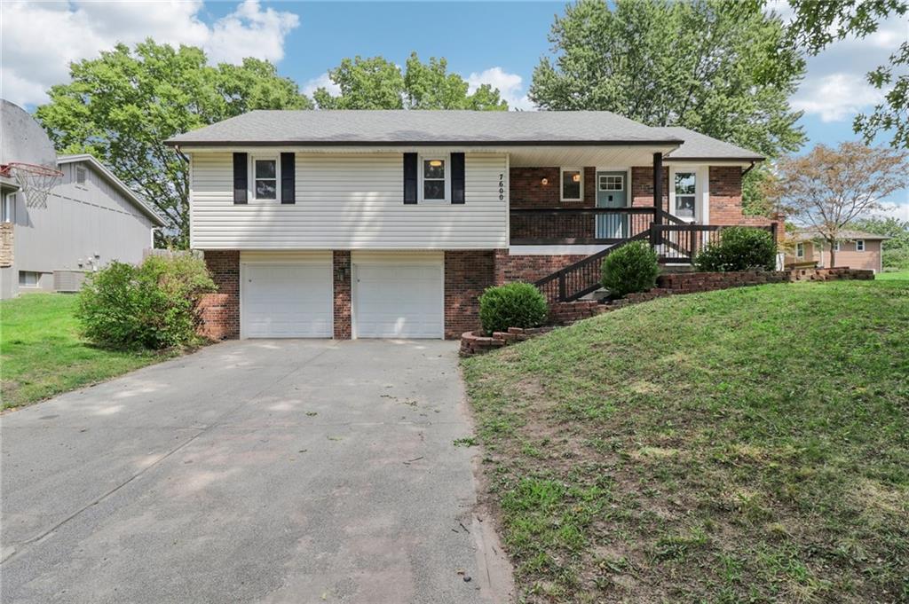 76th Way, Kansas City, MO 64152