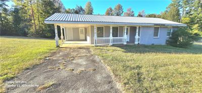 2124 Lake Rockaway Rd, House other with 3 bedrooms, 2 bathrooms and null parking in Conyers GA | Image 2