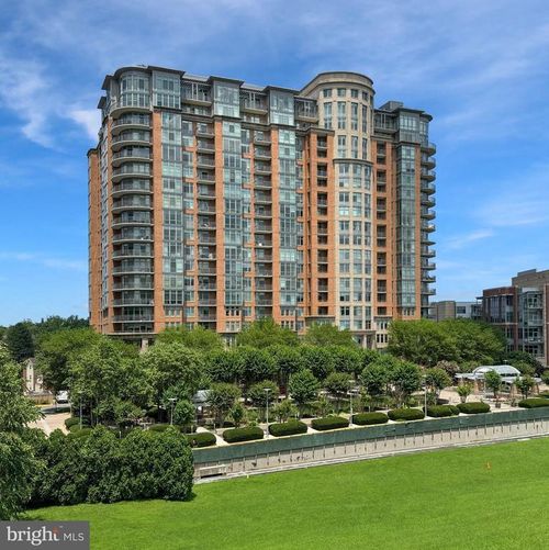 apt-1106-8220 Crestwood Heights Dr, MCLEAN, VA, 22102-3135 | Card Image