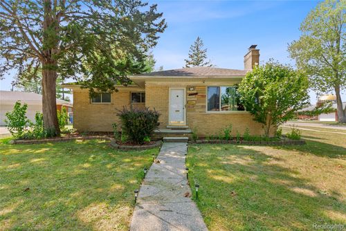 29150 Geraldine Ct, Warren, MI, 48093-5226 | Card Image