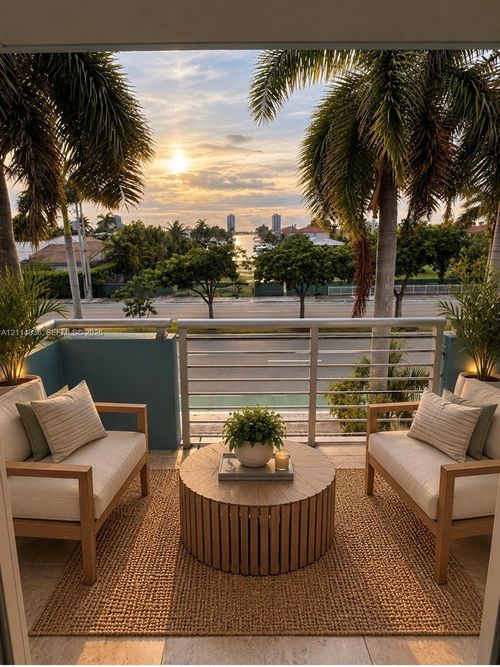 32-16851 Ne 35th Ave, North Miami Beach, FL, 33160-3005 | Card Image