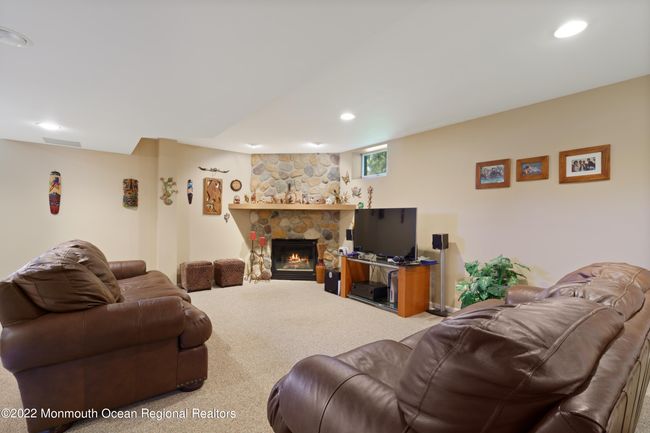 527 Apache Trl, House other with 5 bedrooms, 6 bathrooms and null parking in Morganville NJ | Image 17