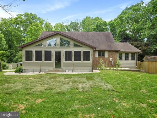 258 Merrimack Dr, FALLING WATERS, WV, 25419-4743 | Card Image