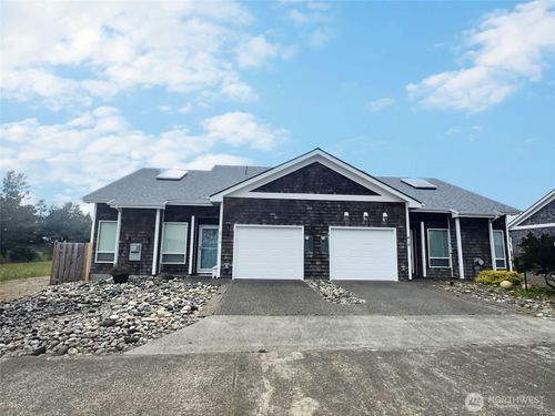 9-418 28th St Nw, Long Beach, WA, 98631-5226 | Card Image