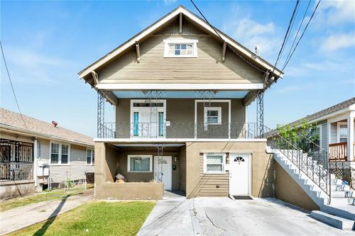 2129 Desire St, New Orleans, LA, 70117-5823 | Card Image