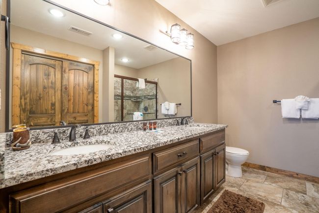 Table Rock Lake View Nightly Rental | Image 24