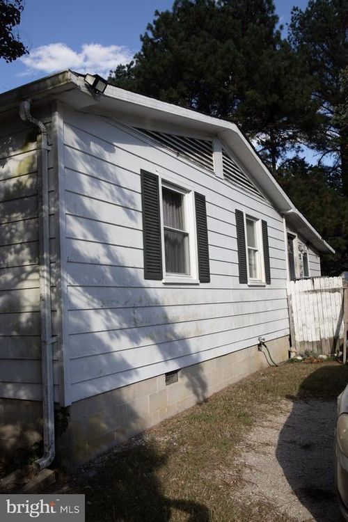 113 8th St, POCOMOKE CITY, MD, 21851-1128 | Card Image