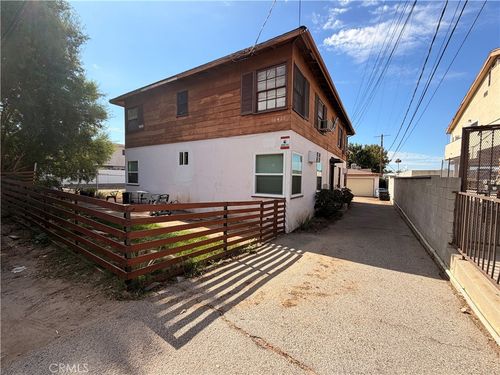 10429 Mcvine Ave, Sunland, CA, 91040-3145 | Card Image