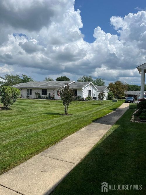 c-547 Cornus Plz, Monroe, NJ, 08831 | Card Image