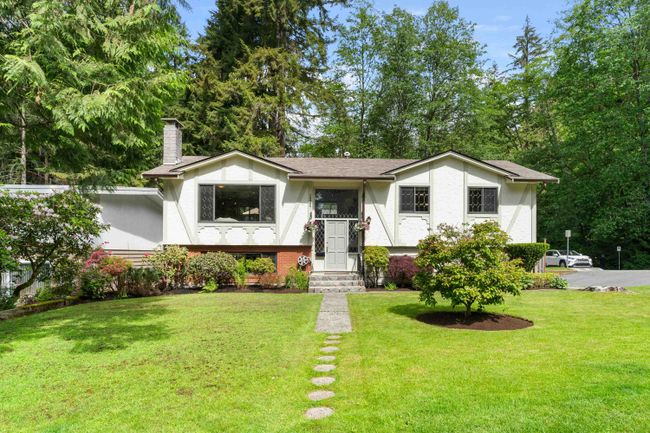 2497 Berkley Avenue, House other with 4 bedrooms, 3 bathrooms and 4 parking in North Vancouver BC | Image 9